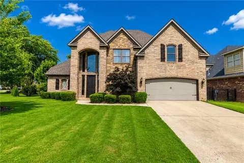6515 Stone Lake Dr, Rogers, AR 72758