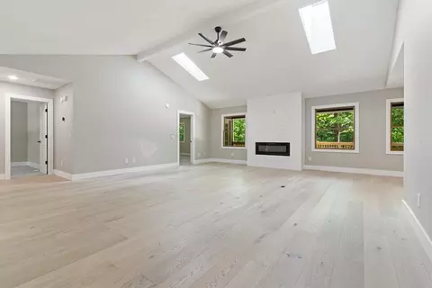 30 Burnham Dr, Bella Vista, AR 72715