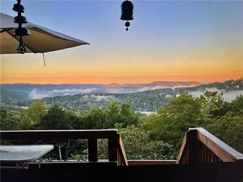 25 Table Rock Dr, Holiday Island, AR 72631