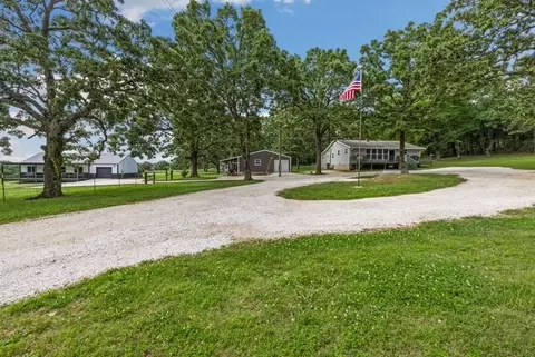 18515 18519 Rock Springs Rd, Lincoln, AR 72744