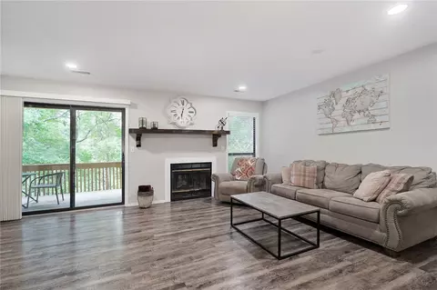 Living - 152 Turnberry Dr #3, Branson, MO 65616 photo 1 of 3