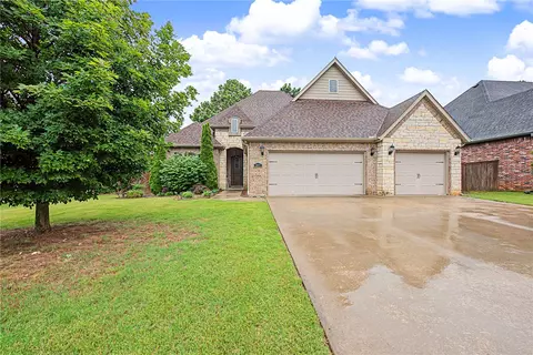 907 Glen Arbor Ave, Bentonville, AR 72713