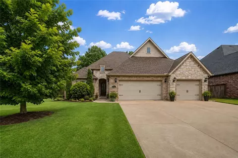 907 Glen Arbor Ave, Bentonville, AR 72713