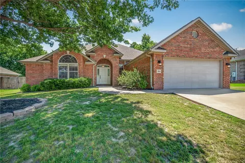 406 NW Saddlebrook Dr, Bentonville, AR 72712