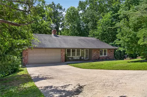 22 Hatcher Dr, Bella Vista, AR 72715