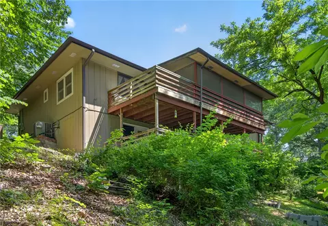 22 Hatcher Dr, Bella Vista, AR 72715