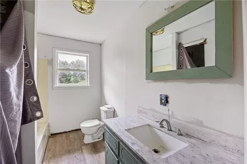 Bath - 70 Scott Dr, Perry, AR 72125 photo 1 of 3