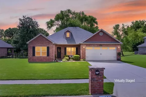11756 Club House Pkwy, Farmington, AR 72730
