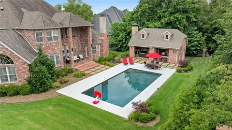 17 Nottingham Ln, Rogers, AR 72758
