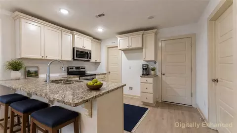 Kitchen - 517 Eagle Dr, Gravette, AR 72736 photo 1 of 4