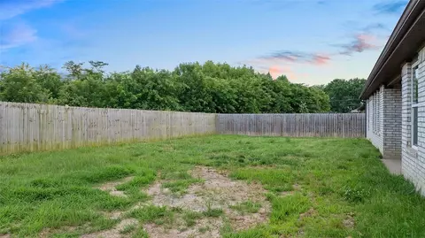 Exterior - 517 Eagle Dr, Gravette, AR 72736 photo 3 of 4