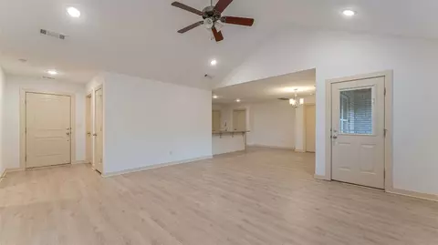 Living - 517 Eagle Dr, Gravette, AR 72736 photo 3 of 5