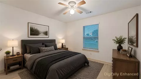 Bedroom - 517 Eagle Dr, Gravette, AR 72736 photo 2 of 7