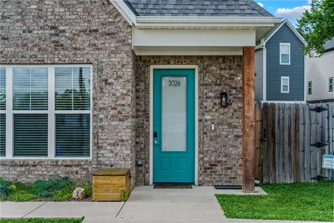 3026 W Old Farmington Rd, Fayetteville, AR 72704