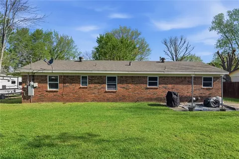 Exterior - 73 Elmwood St, West Fork, AR 72774 photo 6 of 9