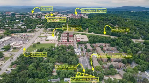 1236 W Mount Comfort Rd, Fayetteville, AR 72703