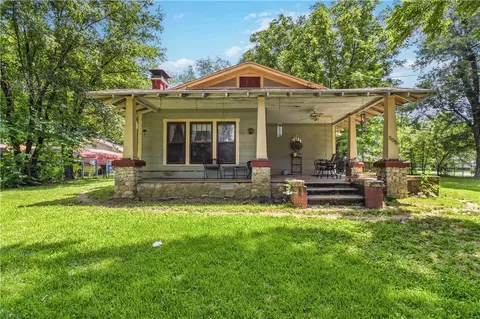 305 Ewalt Ave, Springdale, AR 72764