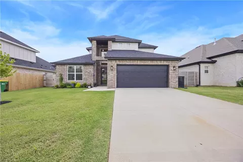 1100 Whistler St, Bentonville, AR 72713