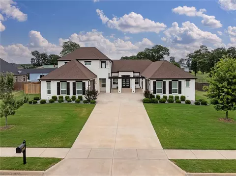 402 Birkshire Rd, Cave Springs, AR 72718