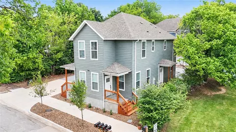 588 S Willow Ave #2, Fayetteville, AR 72701