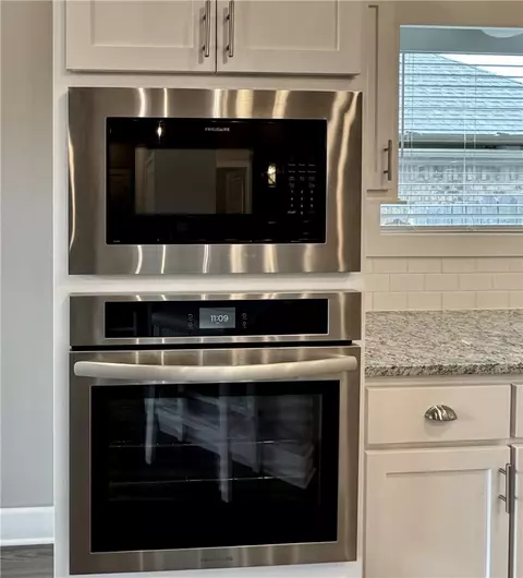 Kitchen - 1101 Flat Rock St, Bentonville, AR 72713 photo 5 of 5