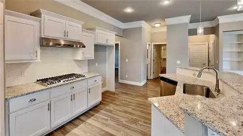 Kitchen - 1101 Flat Rock St, Bentonville, AR 72713 photo 2 of 5
