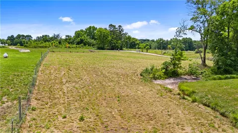 1 61 Ac Ar Hwy 102, Gravette, AR 72736