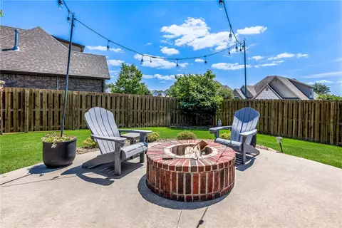 Exterior - 6307 S 49th St, Rogers, AR 72758 photo 4 of 6