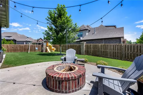 Exterior - 6307 S 49th St, Rogers, AR 72758 photo 5 of 6