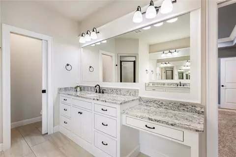 Bath - 6307 S 49th St, Rogers, AR 72758 photo 3 of 5