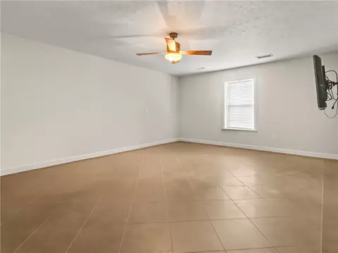 Living - 10310 Sutton Pl, Harrison, AR 72601 photo 6 of 7
