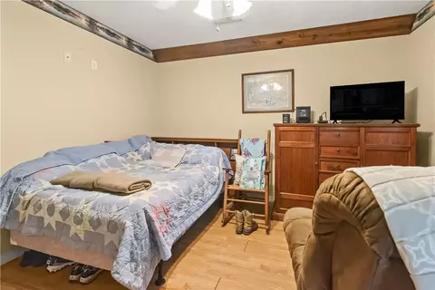 Bedroom - 10310 Sutton Pl, Harrison, AR 72601 photo 2 of 2