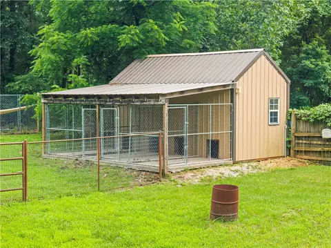 Exterior - 10310 Sutton Pl, Harrison, AR 72601 photo 6 of 7
