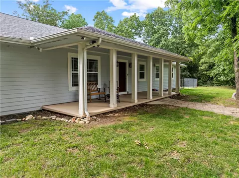 Exterior - 10310 Sutton Pl, Harrison, AR 72601 photo 2 of 7