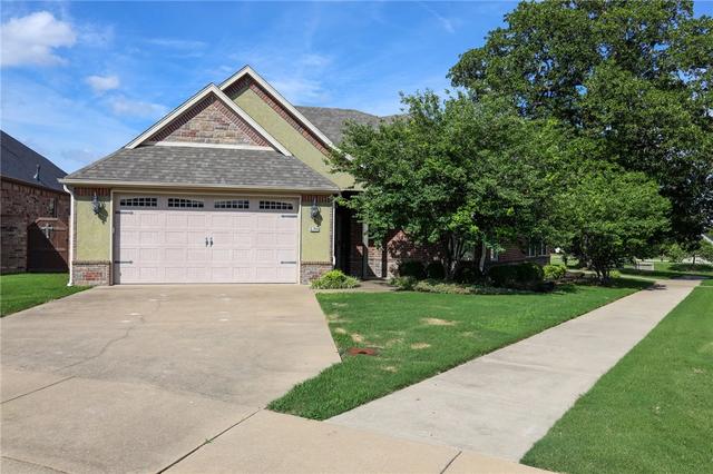 5744 Staro Ln, Springdale, AR 72762