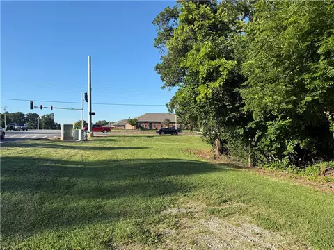 1840 W New Hope Rd, Rogers, AR 72758