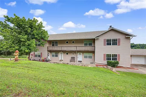 18 Green Meadow Ln, Holiday Island, AR 72631