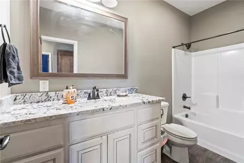 Bath - 472899 640 Rd, Watts, OK 74964 photo 3 of 3