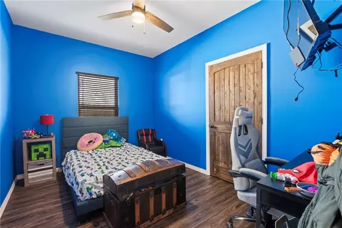 Bedroom - 472899 640 Rd, Watts, OK 74964 photo 3 of 7