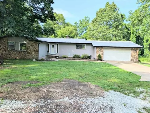 4312 Cottonwood Rd, Harrison, AR 72601