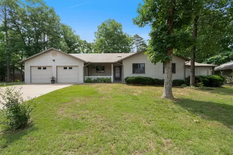 12 Hillcrest Dr, Holiday Island, AR 72631