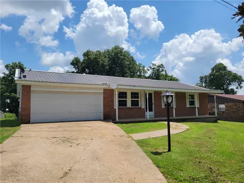 3313 Ridge Rd, Siloam Springs, AR 72761