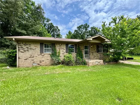 33 Earl St, Morrilton, AR 72110