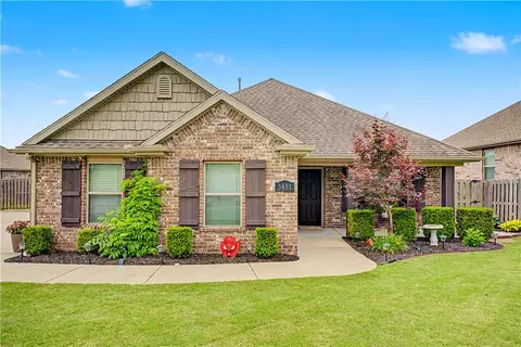 3491 W Weir Rd, Fayetteville, AR 72704