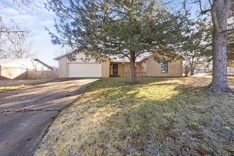 2648 Wakefield Pl, Fayetteville, AR 72703