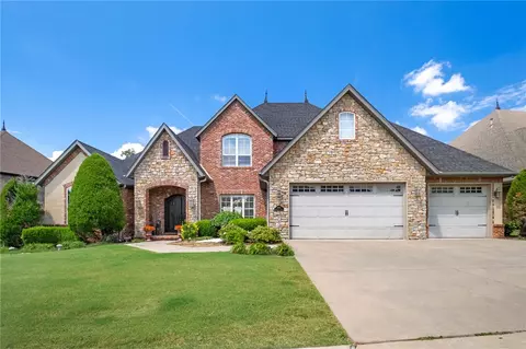 7003 W Balmoral Dr, Rogers, AR 72758