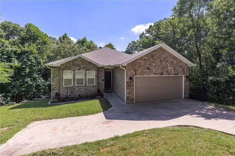 9 Llanon Ln, Bella Vista, AR 72714