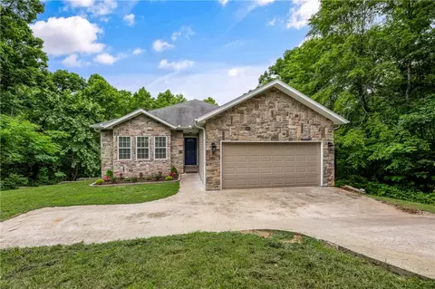 9 Llanon Ln, Bella Vista, AR 72714