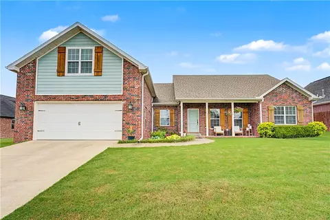 515 Oak Run Ln, Cave Springs, AR 72718