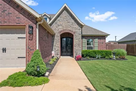 5909 S 66th St, Cave Springs, AR 72718